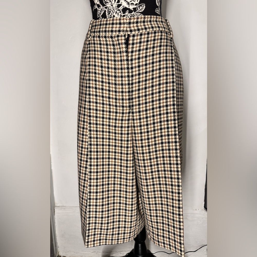 Zara Black and White Midi Bermudas for Work